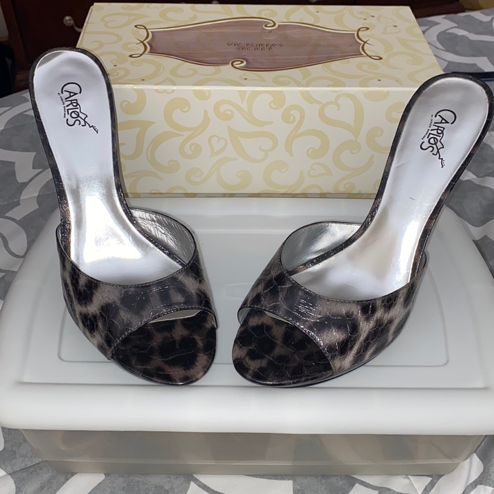 Carlos by Carlos Santana leopard mules